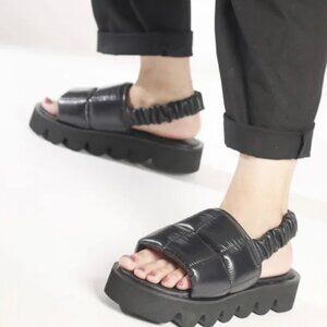 All Black: Puffy Round Lugg Sandals